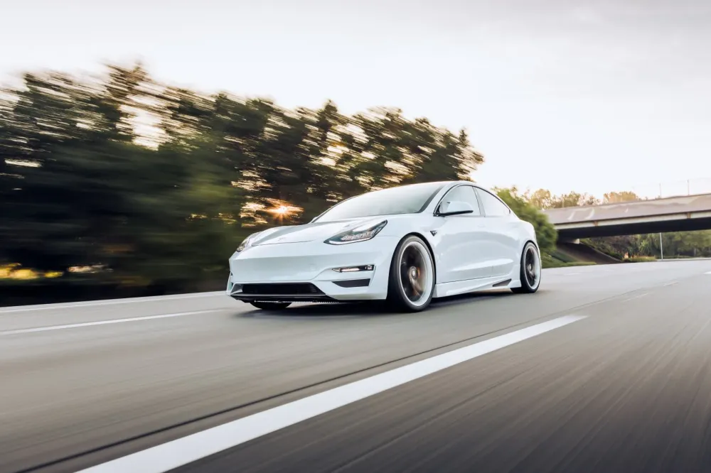 Réparation Tesla près de Castries